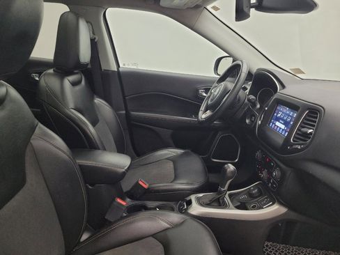 Used 2018 Jeep Compass Latitude w/ Popular Equipment Group AWD/4WD image 21