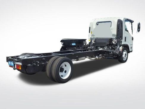 New 2025 Chevrolet Low Cab Forward RWD image 4