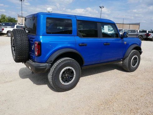 New 2025 Ford Bronco Badlands image 4