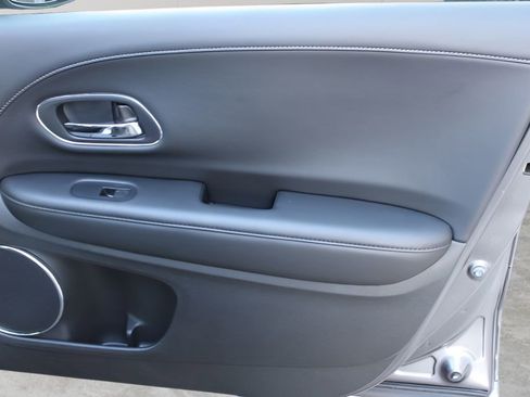 Used 2019 Honda HR-V EX-L image 26