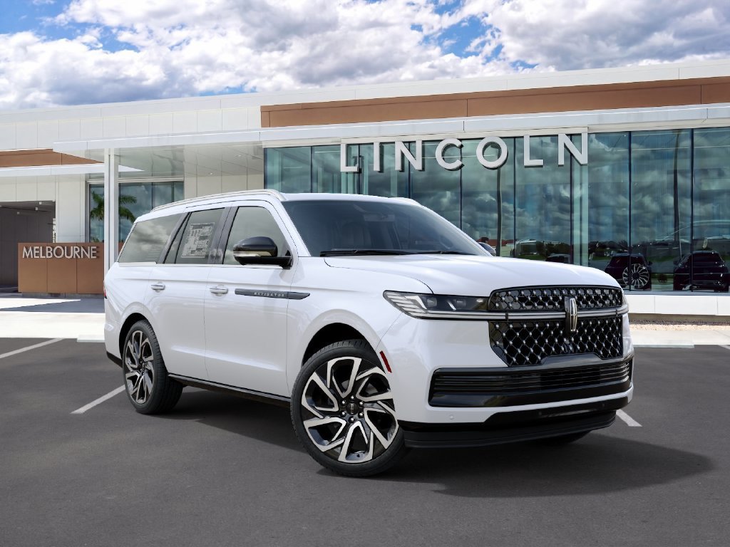 New 2027 Lincoln Navigator Black Label AWD/4WD image 4