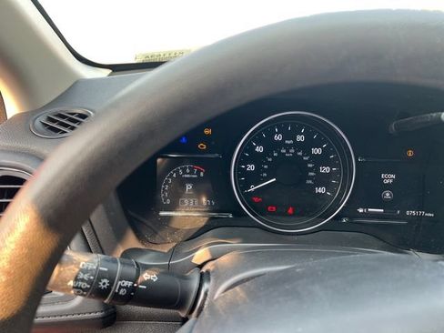 Used 2020 Honda HR-V EX image 14