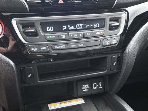 Used 2022 Honda Ridgeline Black Edition image 15