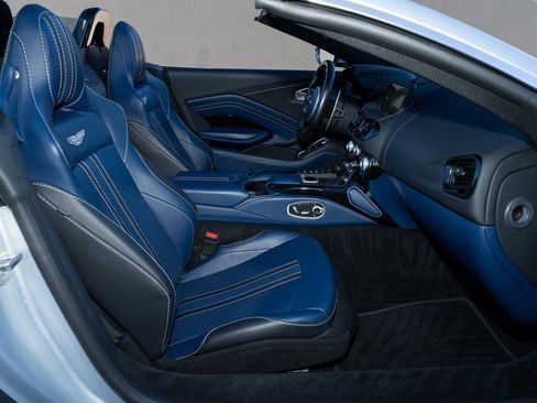 Used 2023 Aston Martin V8 Vantage Roadster RWD image 19