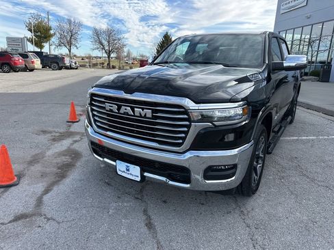 Used 2025 RAM 1500 Laramie image 8