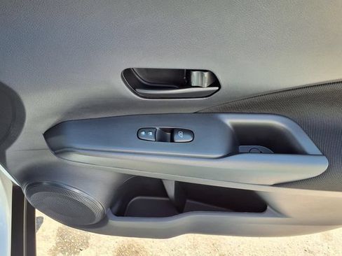 Certified 2025 Nissan Kicks Play S FWD image 26