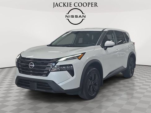 New 2026 Nissan Rogue SV w/ Cold Weather Package AWD/4WD image 1