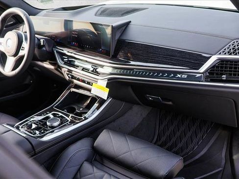 New 2026 BMW X5 xDrive50e image 24