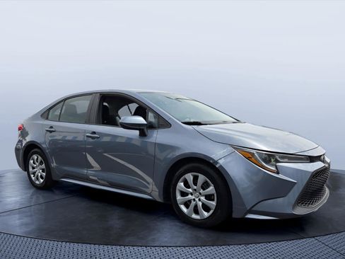 Used 2020 Toyota Corolla LE FWD image 1