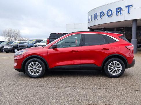 Used 2022 Ford Escape SE w/ Convenience Package image 2