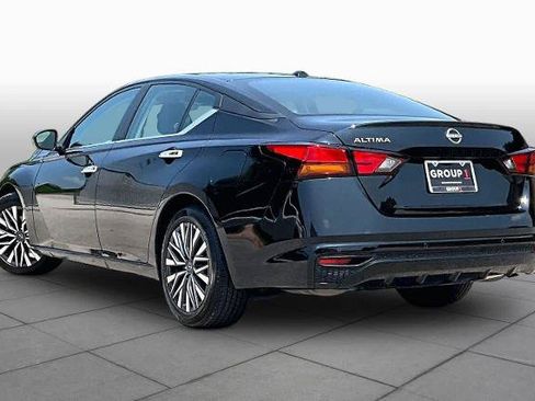 Certified 2025 Nissan Altima 2.5 SV FWD image 12