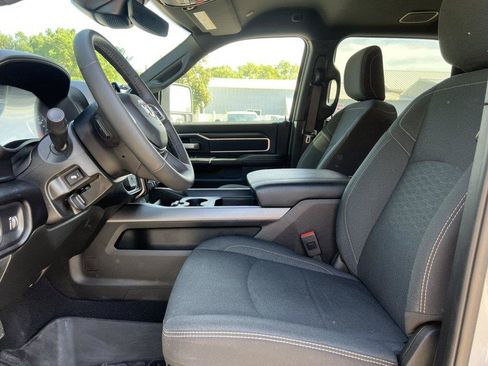 Used 2025 RAM 2500 Big Horn AWD/4WD image 3