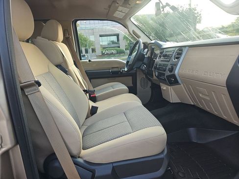 Used 2014 Ford F250 XLT w/ XLT Value Package image 16