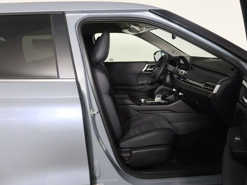 New 2026 Mitsubishi Outlander SE FWD image 32
