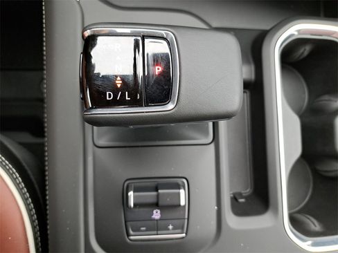 Used 2024 GMC Sierra 1500 Denali Ultimate image 25