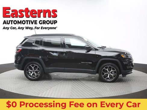 Used 2025 Jeep Compass Limited AWD/4WD image 41