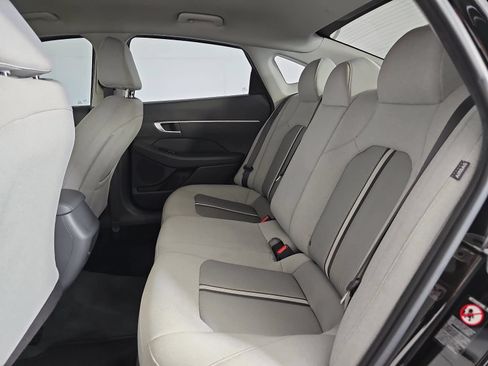 Used 2021 Hyundai Sonata SE FWD image 13