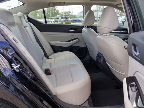 Used 2023 Nissan Altima 2.5 SL AWD/4WD image 10