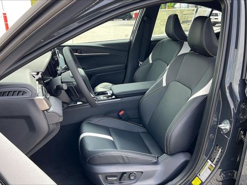 New 2026 Toyota Camry SE FWD image 11