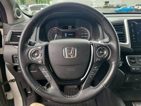 Used 2018 Honda Pilot Touring image 33