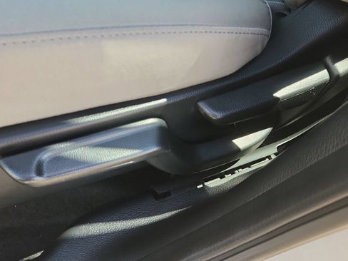 Used 2021 Honda HR-V EX image 10