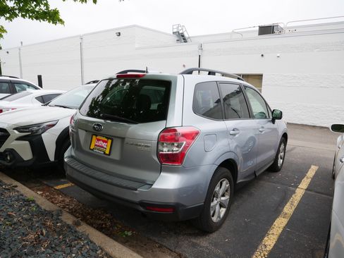 Used 2016 Subaru Forester 2.5i Premium AWD/4WD image 5