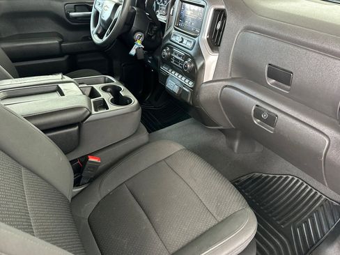 Certified 2021 Chevrolet Silverado 1500 Custom RWD image 19