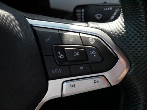 Certified 2022 Volkswagen Atlas Cross Sport SEL R-Line AWD/4WD image 27