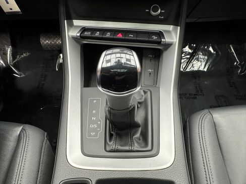 Used 2025 Audi Q3 2.0T Premium AWD/4WD image 21