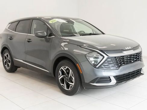 Used 2024 Kia Sportage LX image 7