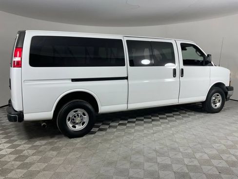 Used 2024 Chevrolet Express 3500 LT w/ LT Preferred Equipment Group RWD image 11