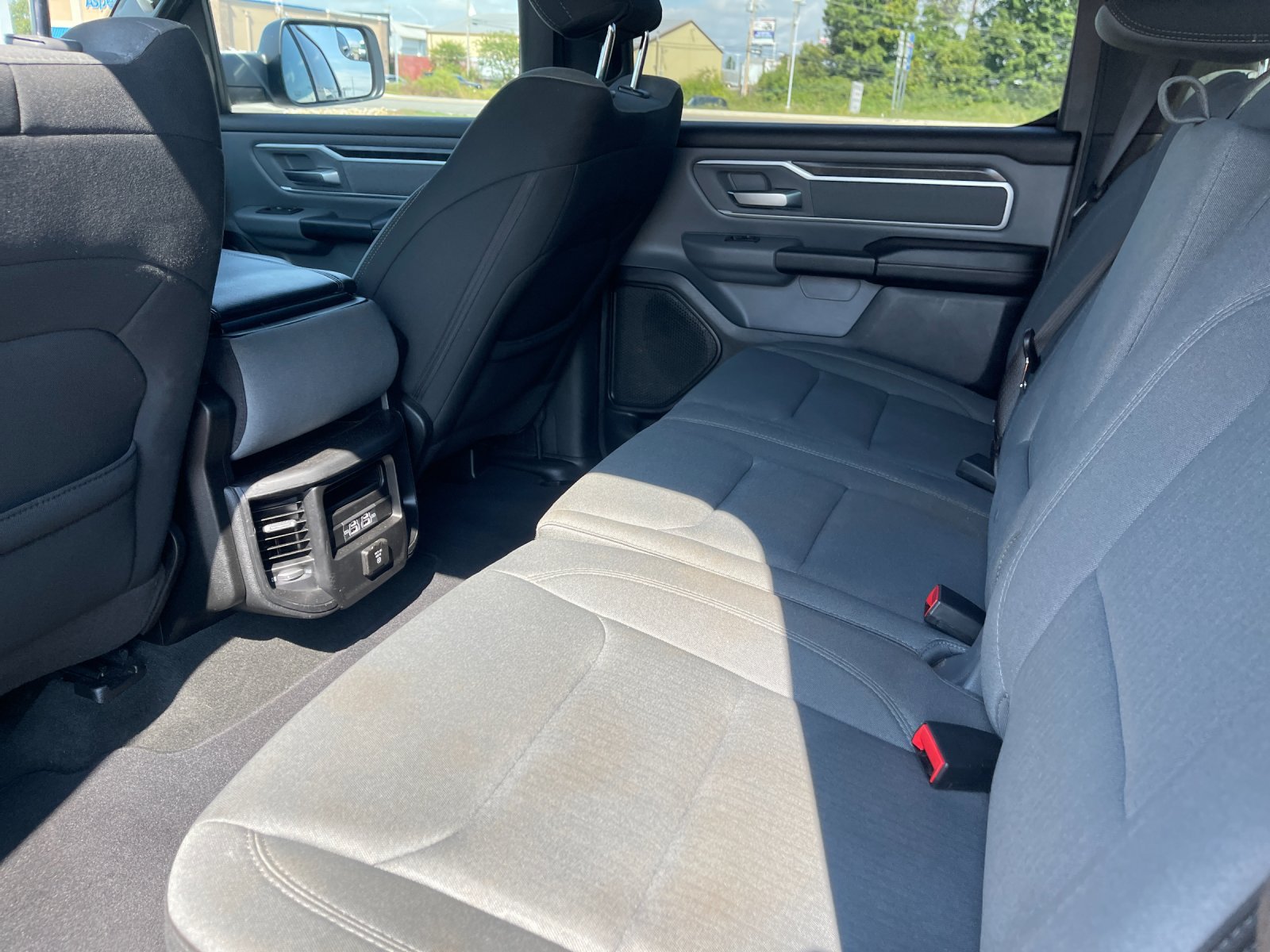 Used 2021 RAM 1500 Big Horn AWD/4WD image 14