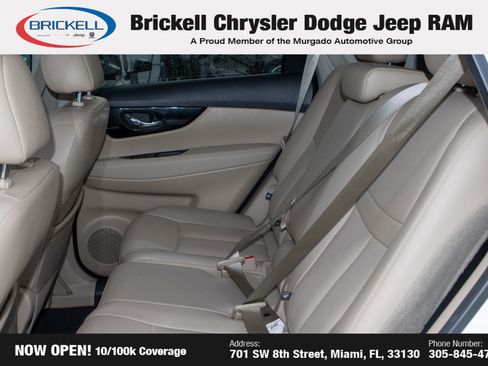 Used 2019 Nissan Rogue SL w/ Premium Package image 17