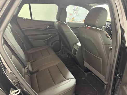 Used 2025 Chevrolet Trax RS w/ Driver Confidence Package FWD image 19