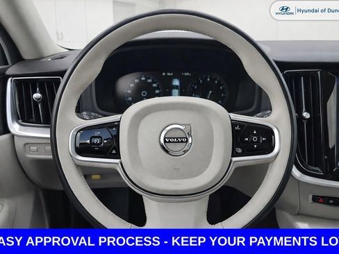 Used 2020 Volvo S60 T6 Momentum image 9
