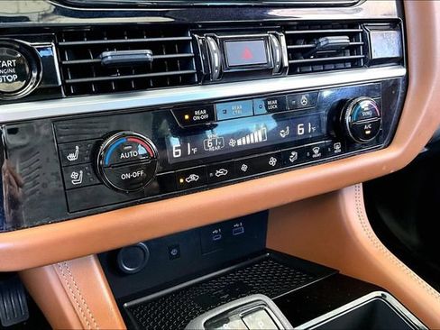 Used 2025 Nissan Pathfinder Platinum w/ Cargo Package FWD image 23