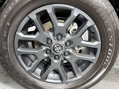 Used 2026 Toyota Sequoia Platinum image 32