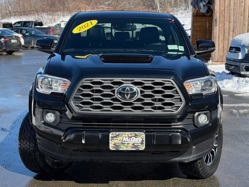 Used 2021 Toyota Tacoma TRD Sport w/ TRD Premium Sport Package image 2