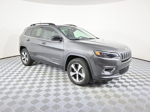 Used 2022 Jeep Cherokee Limited image 9