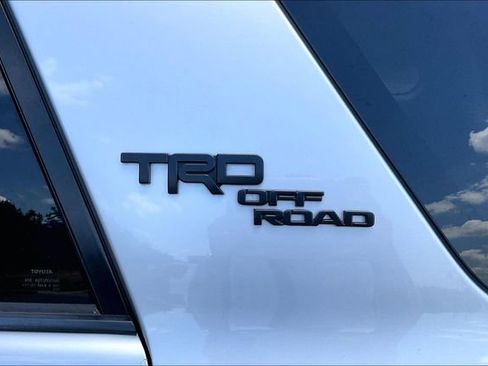 Used 2020 Toyota 4Runner TRD Off-Road Premium w/ Moonroof Package AWD/4WD image 23