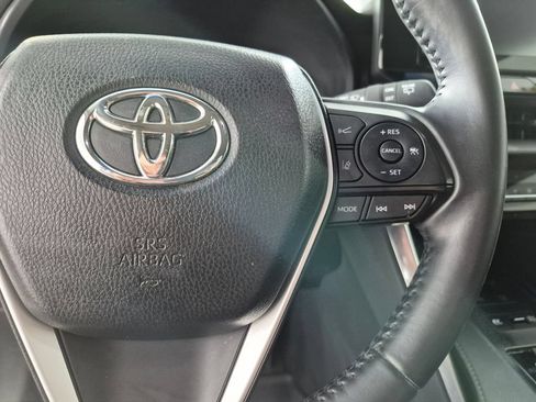 Used 2021 Toyota Venza LE AWD/4WD image 15