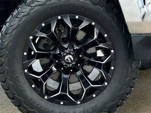 Used 2020 RAM 1500 Laramie image 11