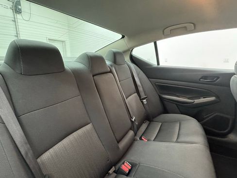 Used 2025 Nissan Altima 2.5 SV FWD image 32