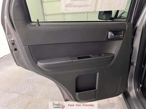 Used 2011 Ford Escape Limited w/ 302A Rapid Spec Order Code FWD image 32