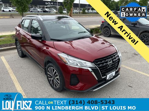 Used 2023 Nissan Kicks SV FWD image 1