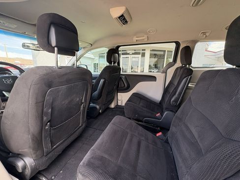 Used 2015 Dodge Grand Caravan SE w/ Quick Order Package 29E SE FWD image 25
