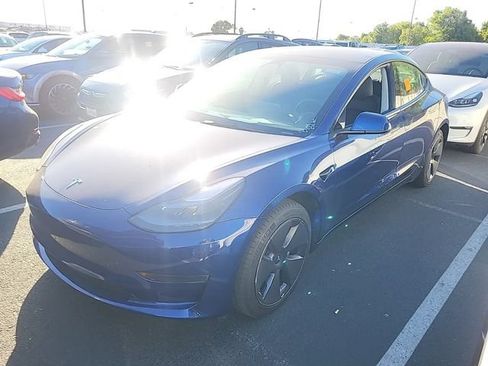 Used 2023 Tesla Model 3 Standard Range RWD image 2