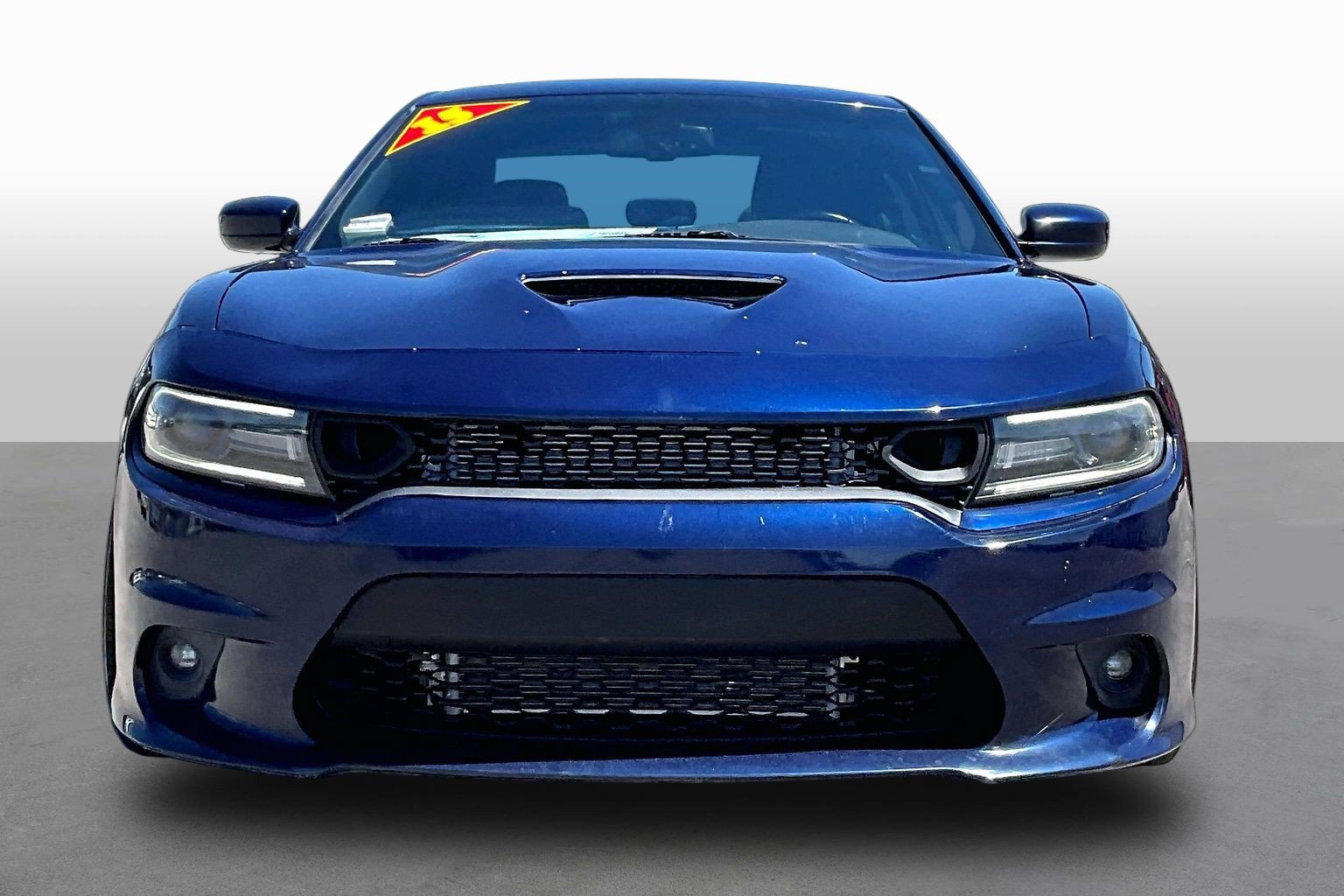 Used 2015 Dodge Charger SXT RWD image 3