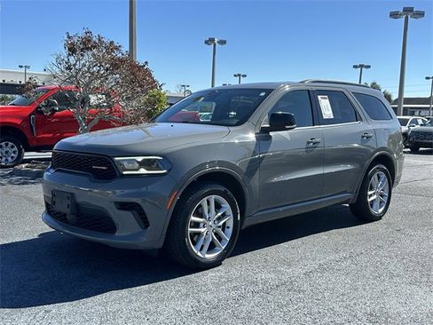 Used 2024 Dodge Durango GT image 1
