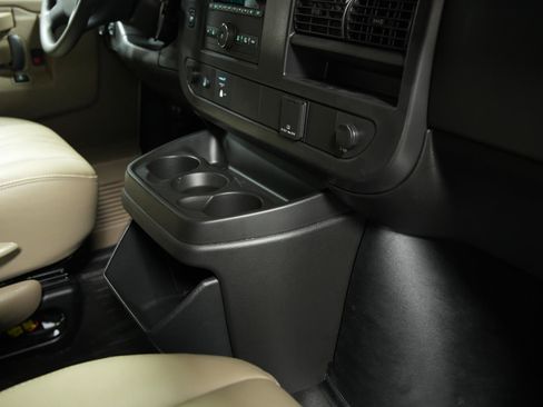New 2026 GMC Savana 2500 Extended RWD image 21